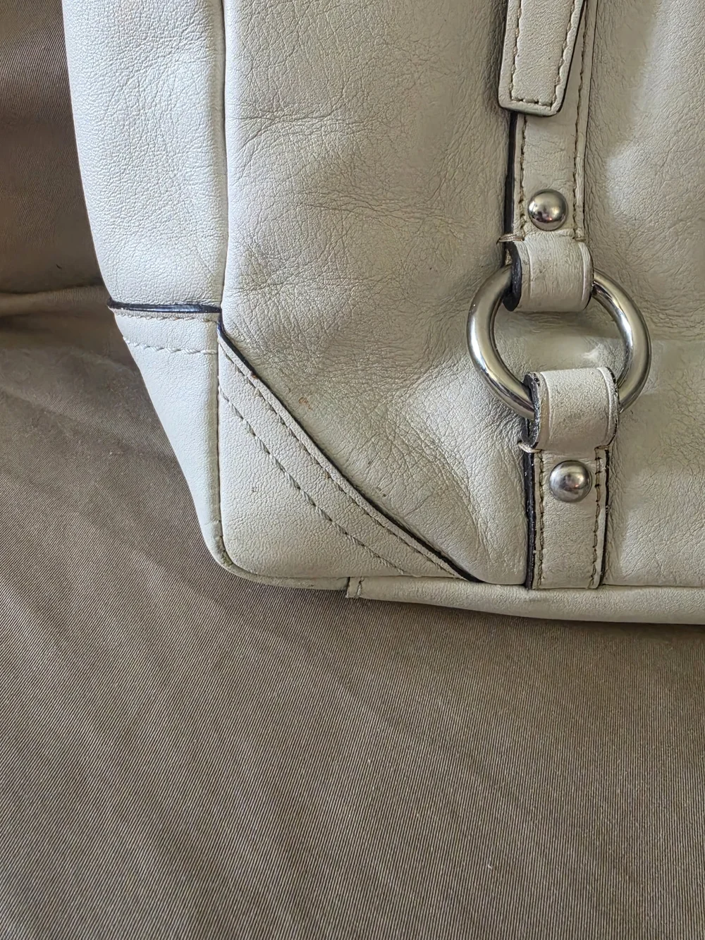 Vintage Coach Ivory Leather Gallery Lunch Tote (Model style number F11524)
